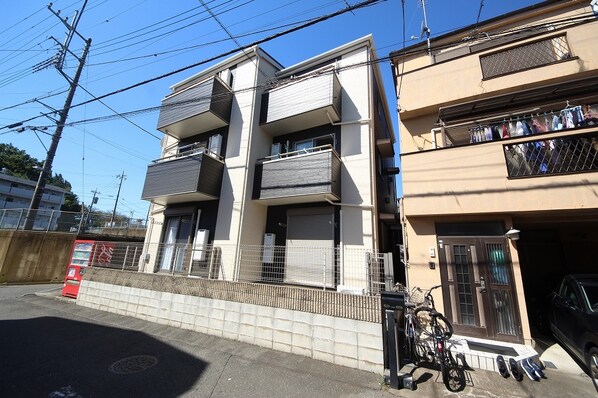 Succeed鶴馬の物件外観写真